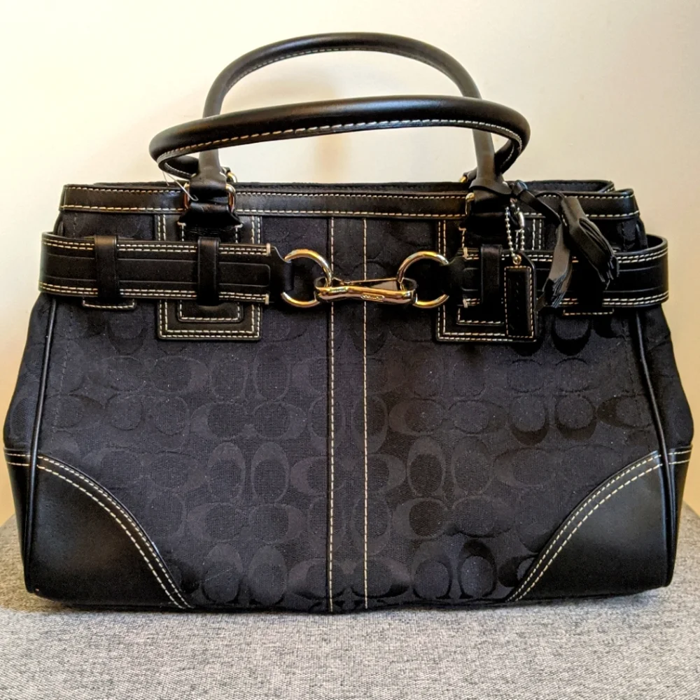 ๐ Coach Signature Hampton Black 10246 Satchel Purse Shoulder Bag Tote - Picture 1 of 15